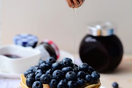 让你舍不得赖床的水果早餐蓝莓蜂蜜松饼